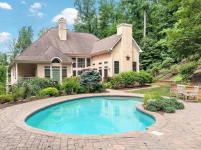Luxury Asheville Property with a Private Pool near Biltmore Estate, Fletcher